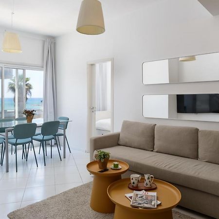 Sea View 2 Bedroom Apartment With Bomb Shelter เทลอาวีฟ ภายนอก รูปภาพ
