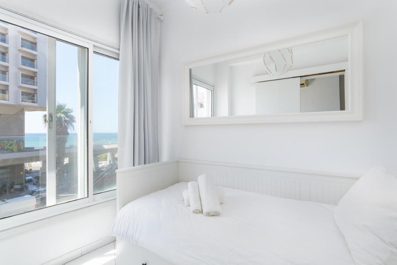 Sea View 2 Bedroom Apartment With Bomb Shelter เทลอาวีฟ ภายนอก รูปภาพ
