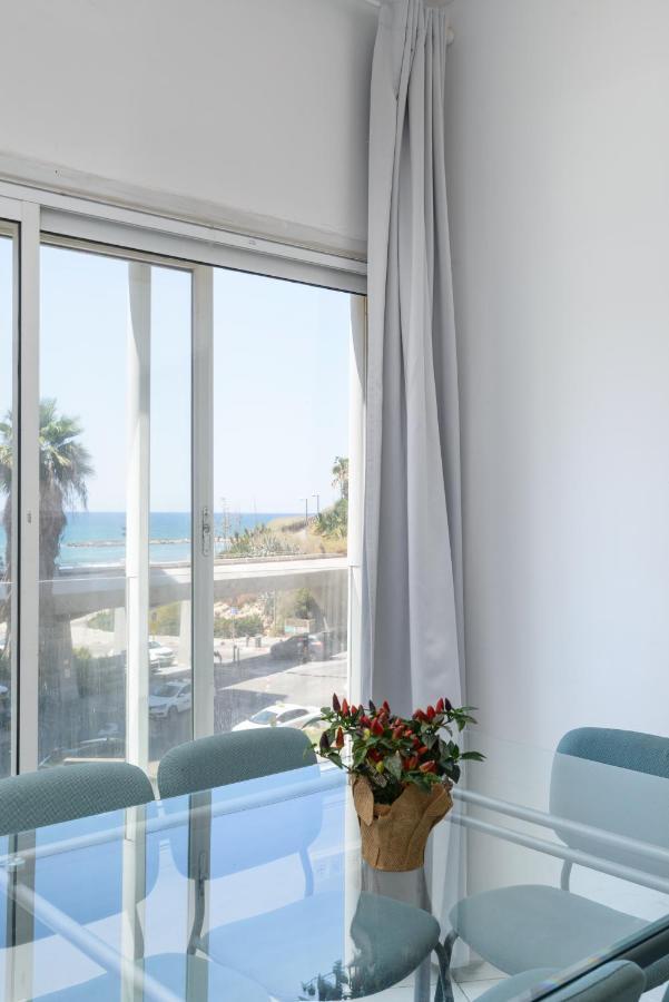 Sea View 2 Bedroom Apartment With Bomb Shelter เทลอาวีฟ ภายนอก รูปภาพ